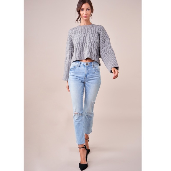 Cable Knit Cropped Sweater - Picture 5 of 7